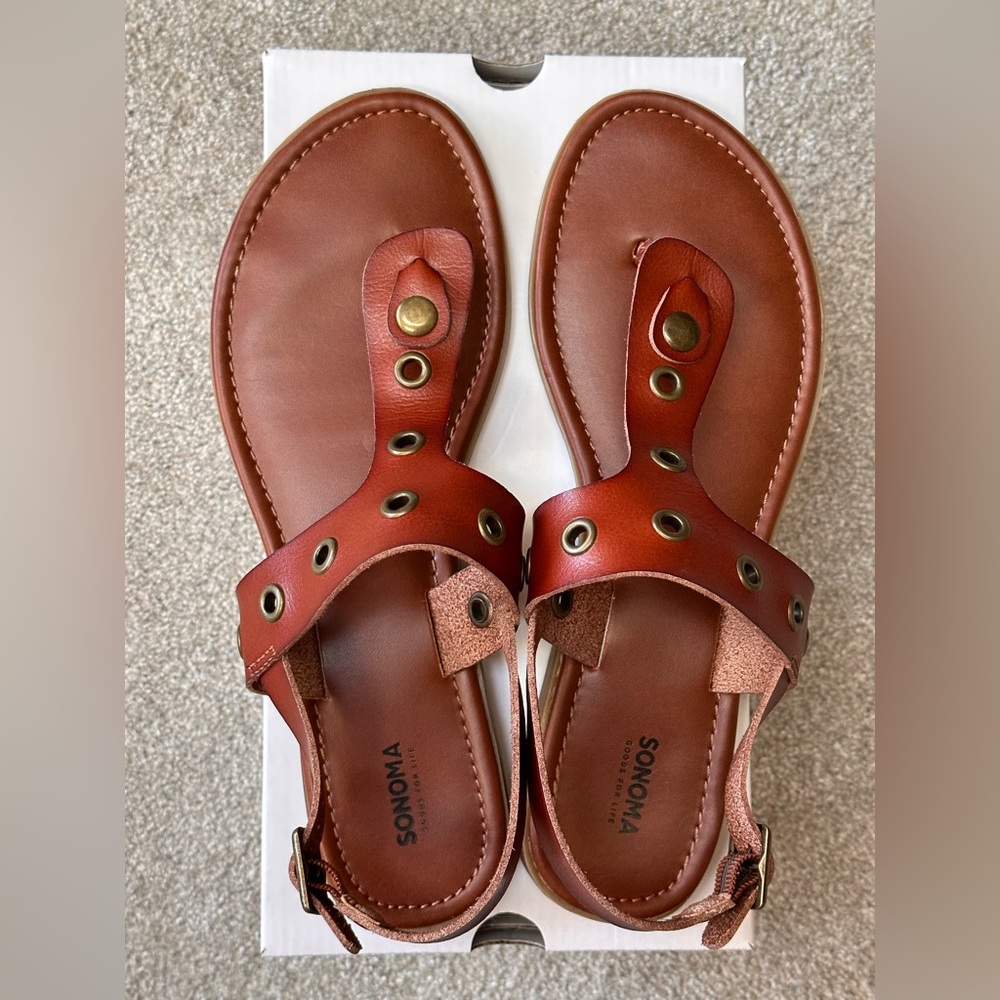 Women’s Sonoma T-strap Sandals; size 10; Gently used